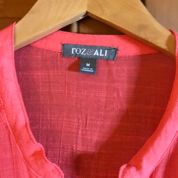 Roz & Ali Tie Front Blouse - Picture 2 of 4